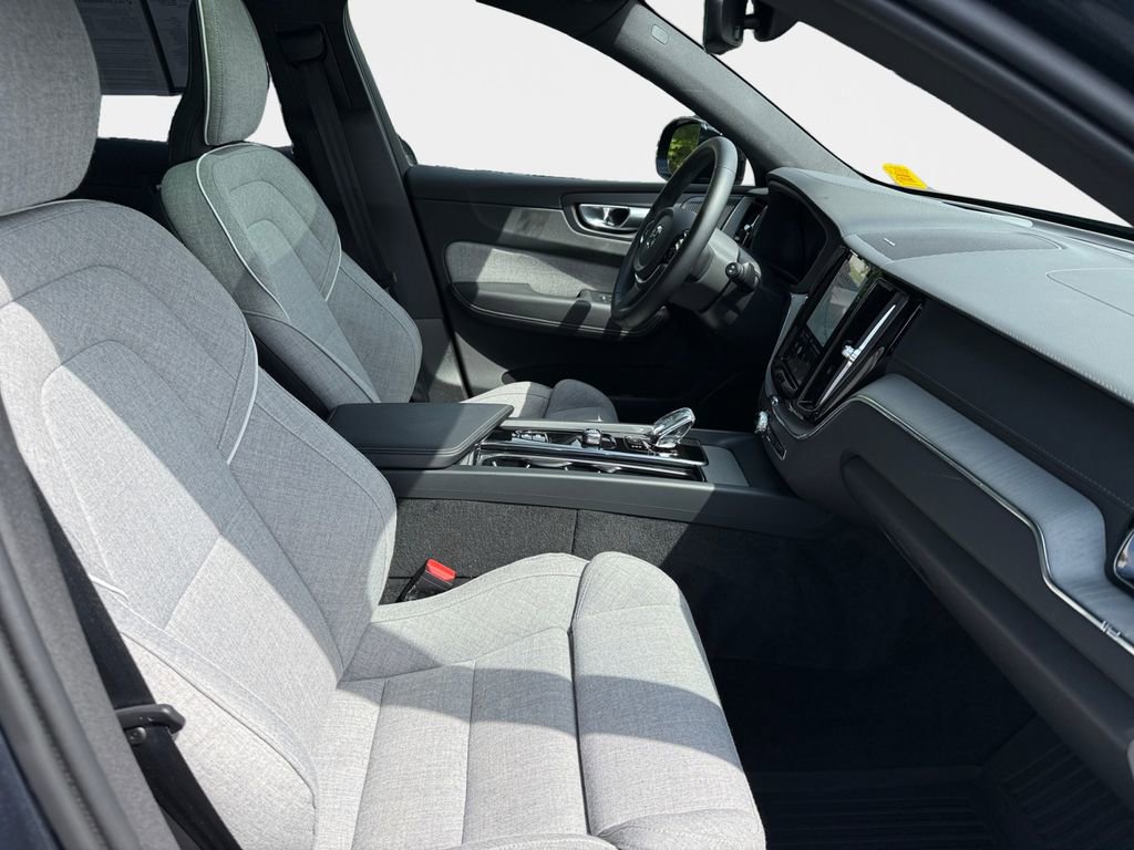 Used 2024 Volvo XC60 T8 Ultimate w/ Protection Package Premier AWD/4WD image 19