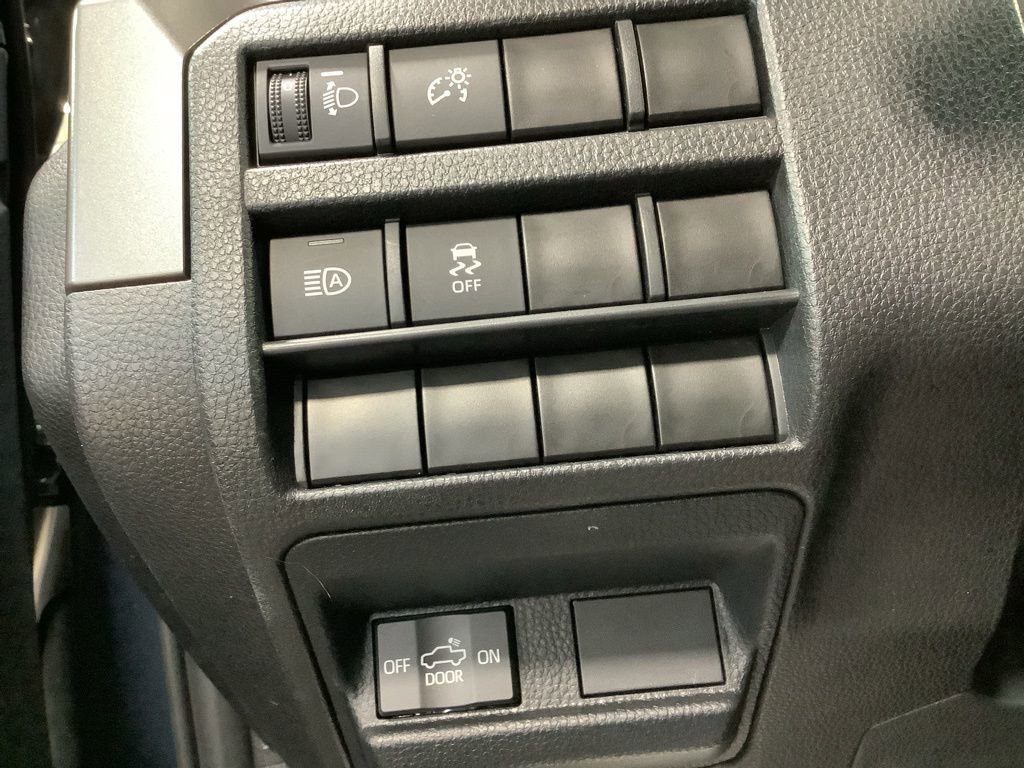 Used 2024 Toyota Tacoma TRD Off-Road image 19