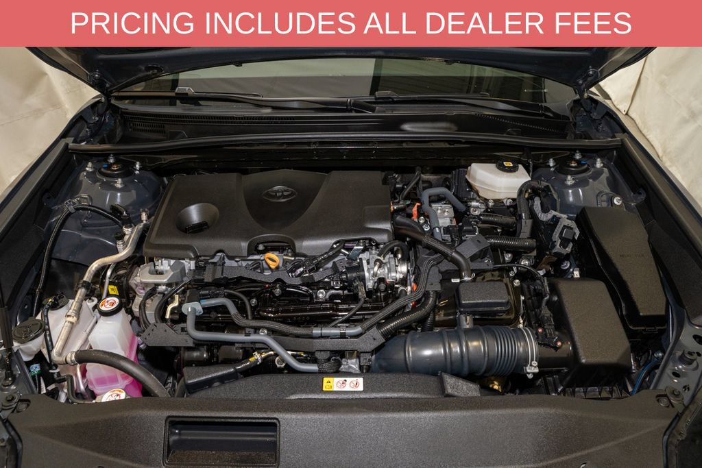 Used 2025 Toyota Camry SE FWD image 19