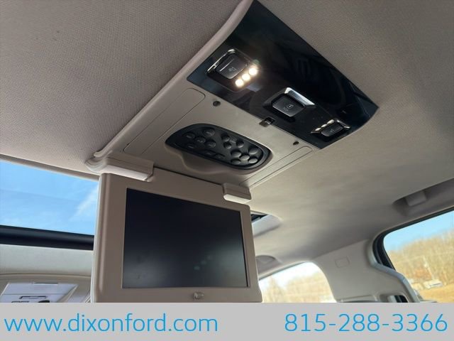 Used 2015 Chevrolet Suburban LT w/ Luxury Package image 21