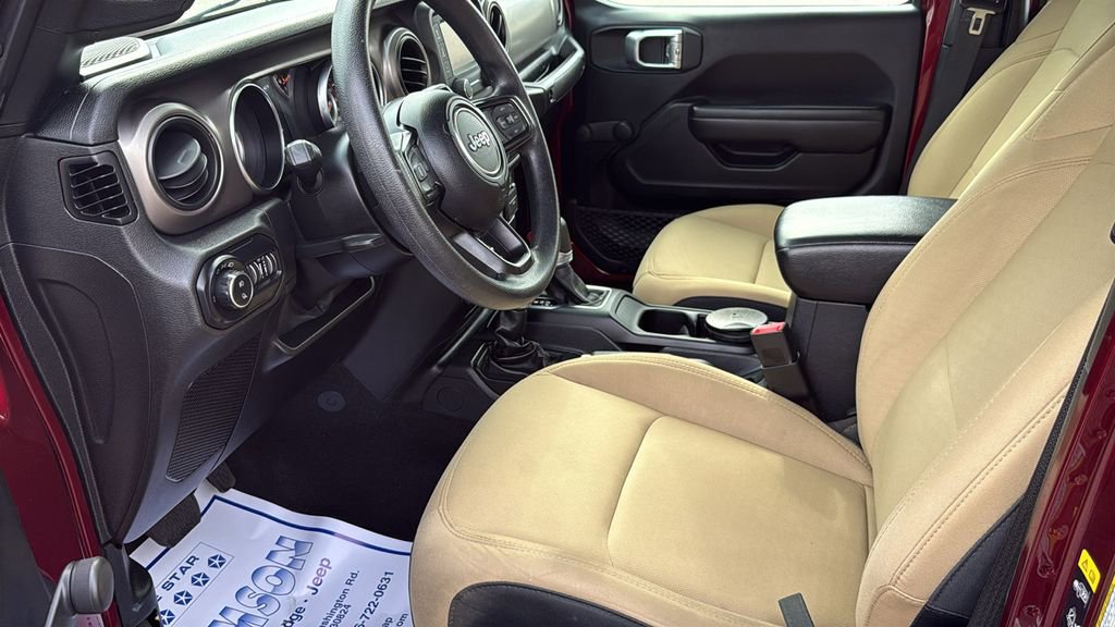 Used 2021 Jeep Gladiator Sport image 26