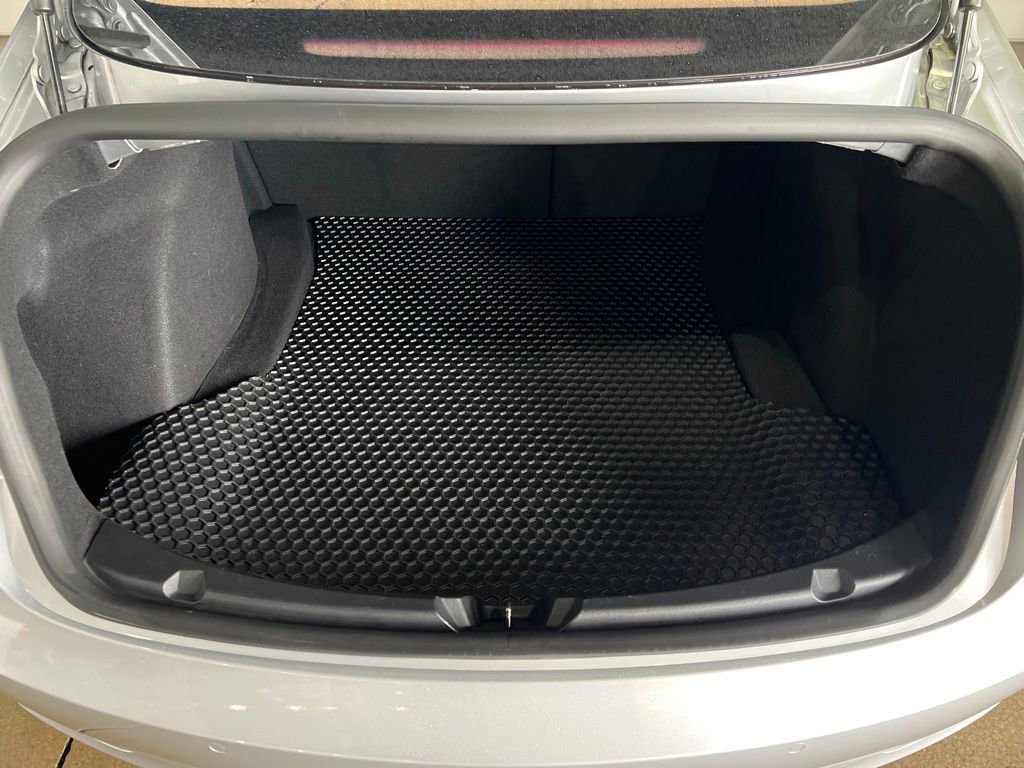 Used 2018 Tesla Model 3 Mid Range RWD image 35