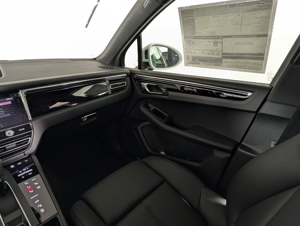 New 2026 Porsche Macan S image 23
