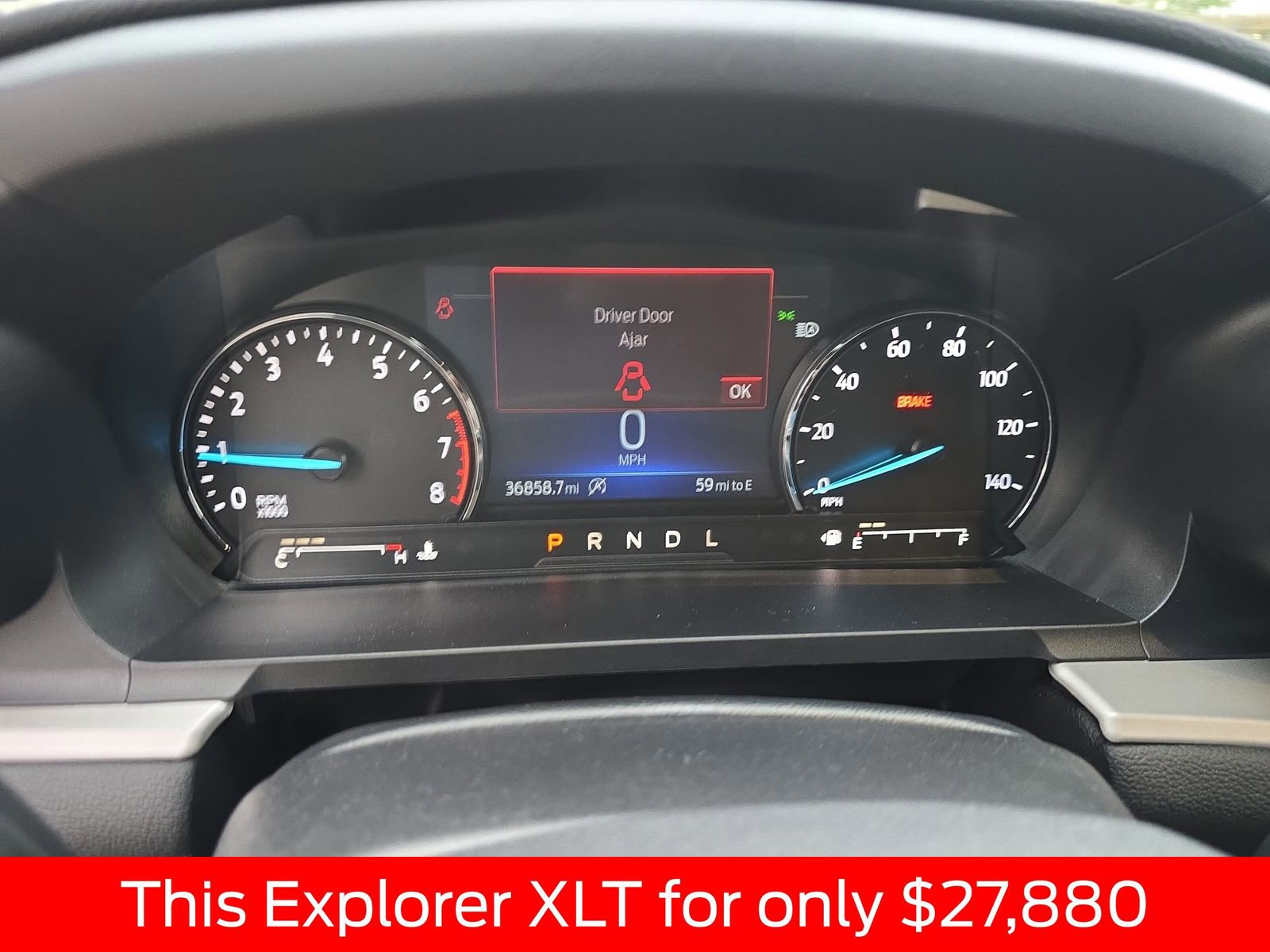 Used 2023 Ford Explorer XLT w/ Equipment Group 202A RWD image 28