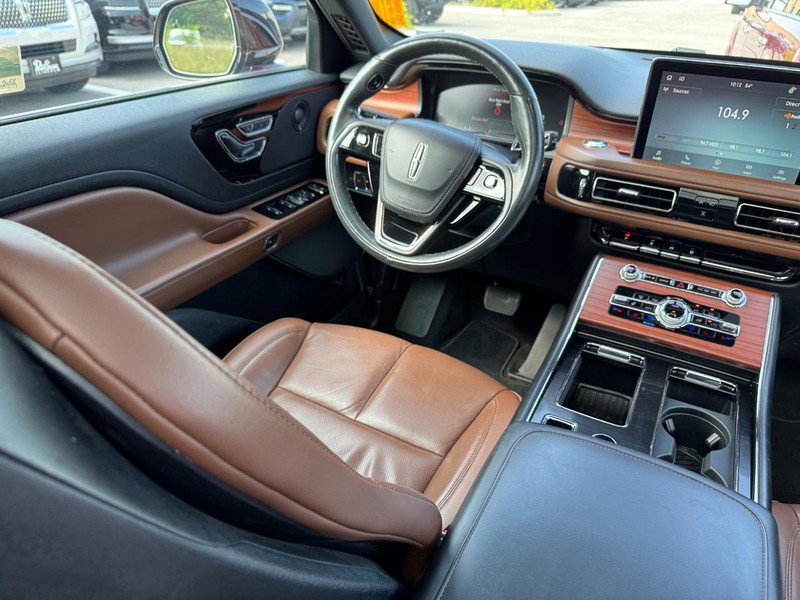 Certified 2022 Lincoln Aviator Reserve w/ Equipment Group 201A image 15