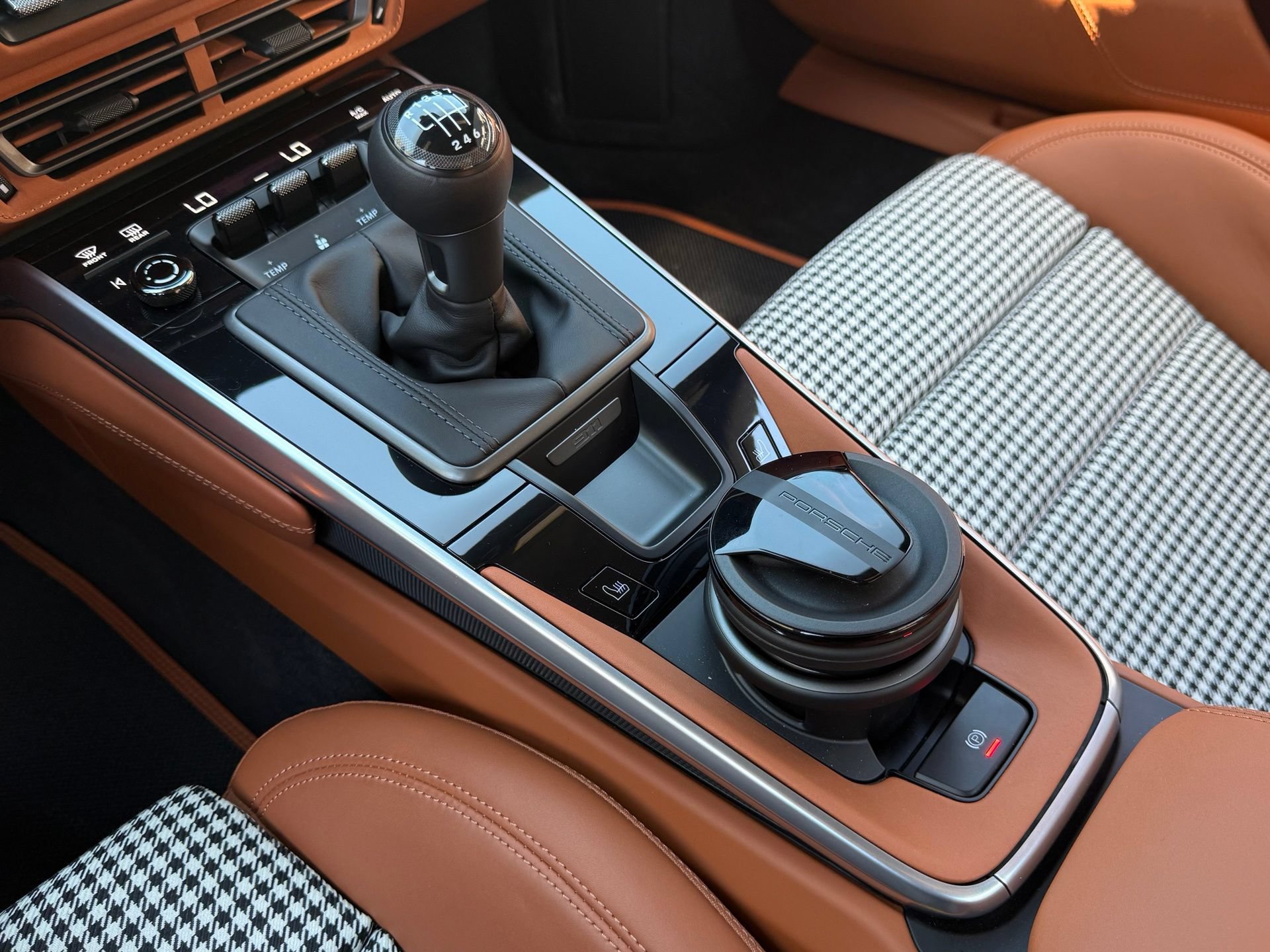 Certified 2023 Porsche 911 Sport Classic RWD image 30
