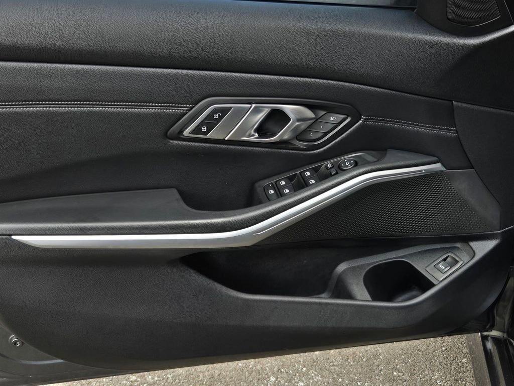 Used 2019 BMW 330i Sedan w/ Convenience Package image 10