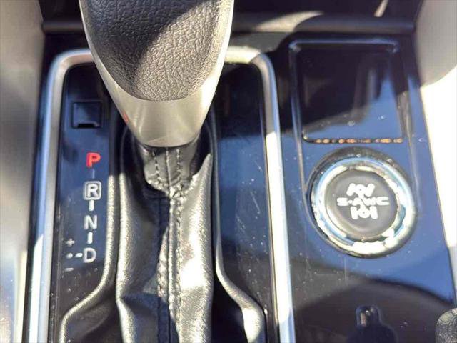 Used 2018 Mitsubishi Eclipse Cross LE image 21