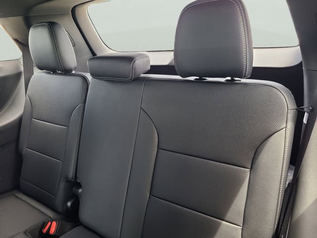 New 2026 Chevrolet Traverse LT image 12