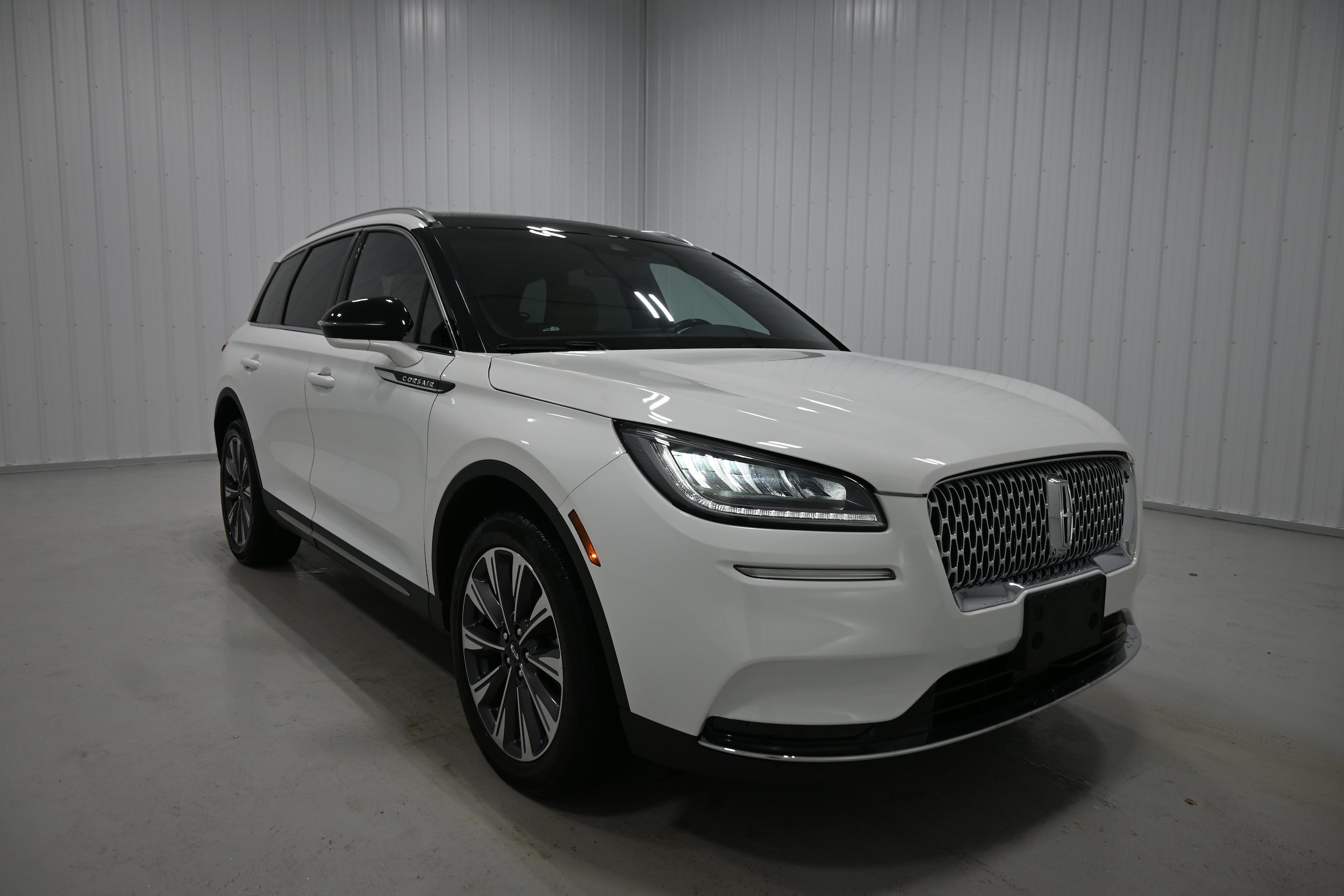 Used 2020 Lincoln Corsair Reserve w/ Elements Package AWD/4WD image 2