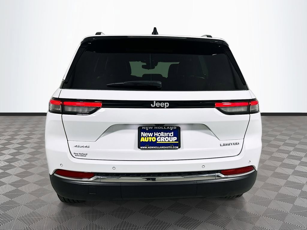 Used 2024 Jeep Grand Cherokee Limited w/ Trailer Tow Package AWD/4WD image 6