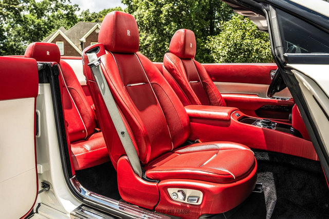 Used 2016 Rolls-Royce Dawn RWD image 76