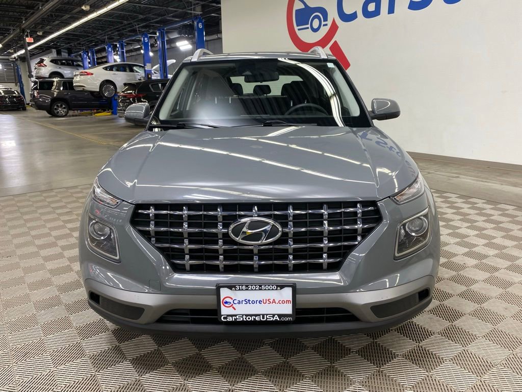 Used 2020 Hyundai Venue SEL image 4
