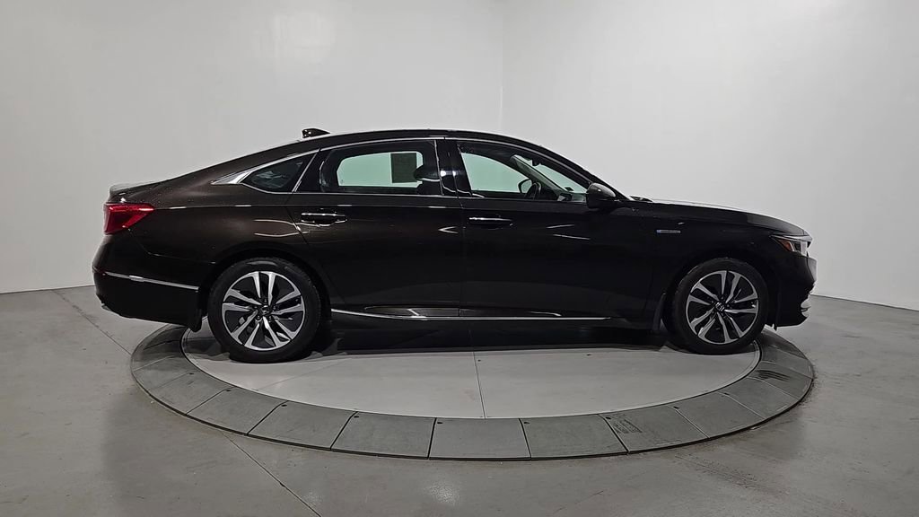 Used 2018 Honda Accord Touring image 6