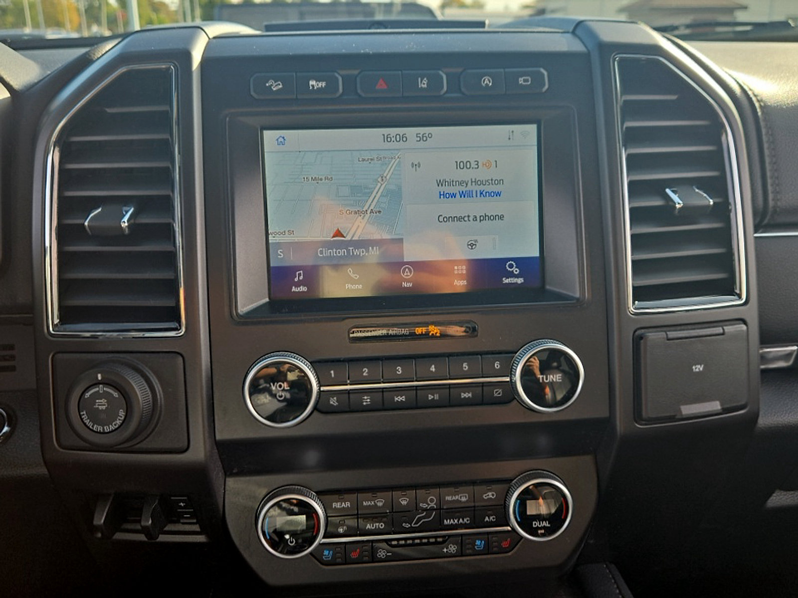 Used 2021 Ford Expedition Max Limited AWD/4WD image 16