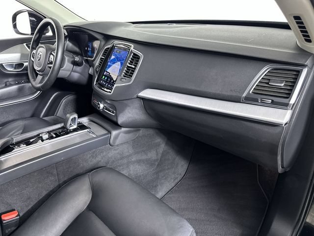 Used 2024 Volvo XC90 B5 Core AWD/4WD image 30