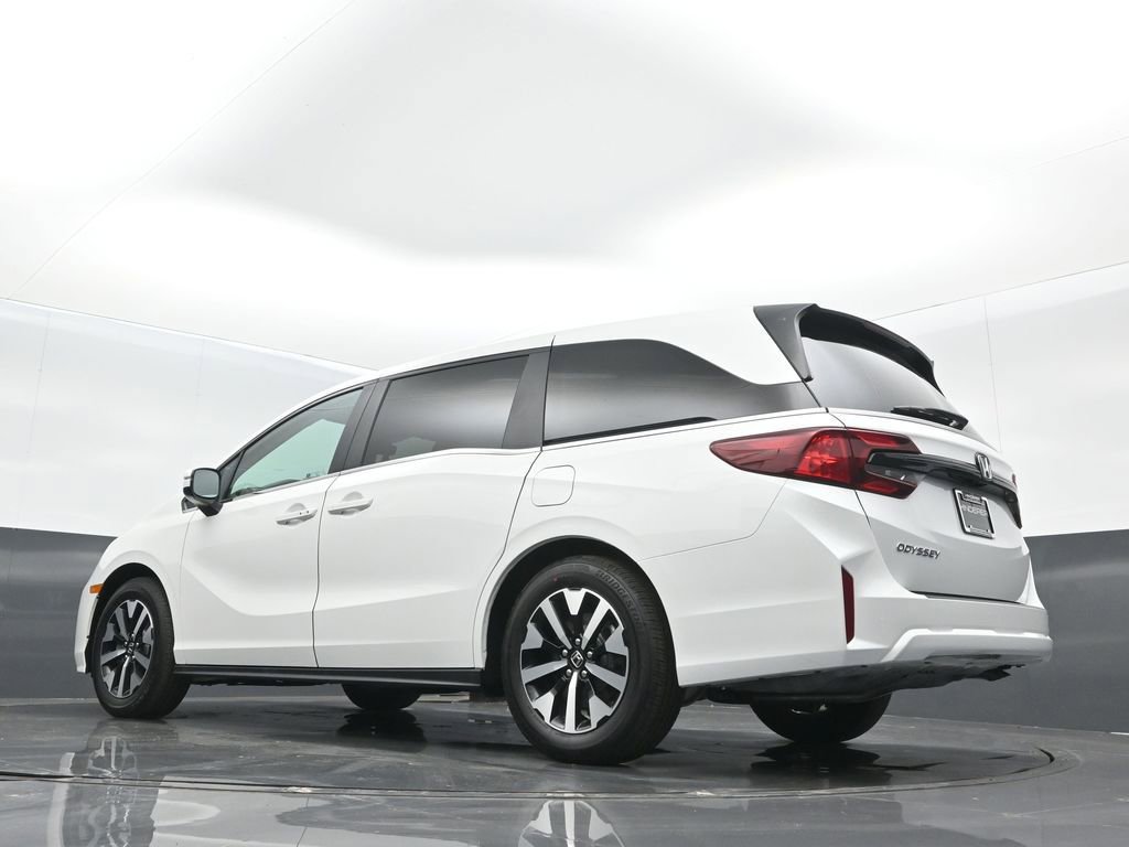 Certified 2026 Honda Odyssey EX-L image 17