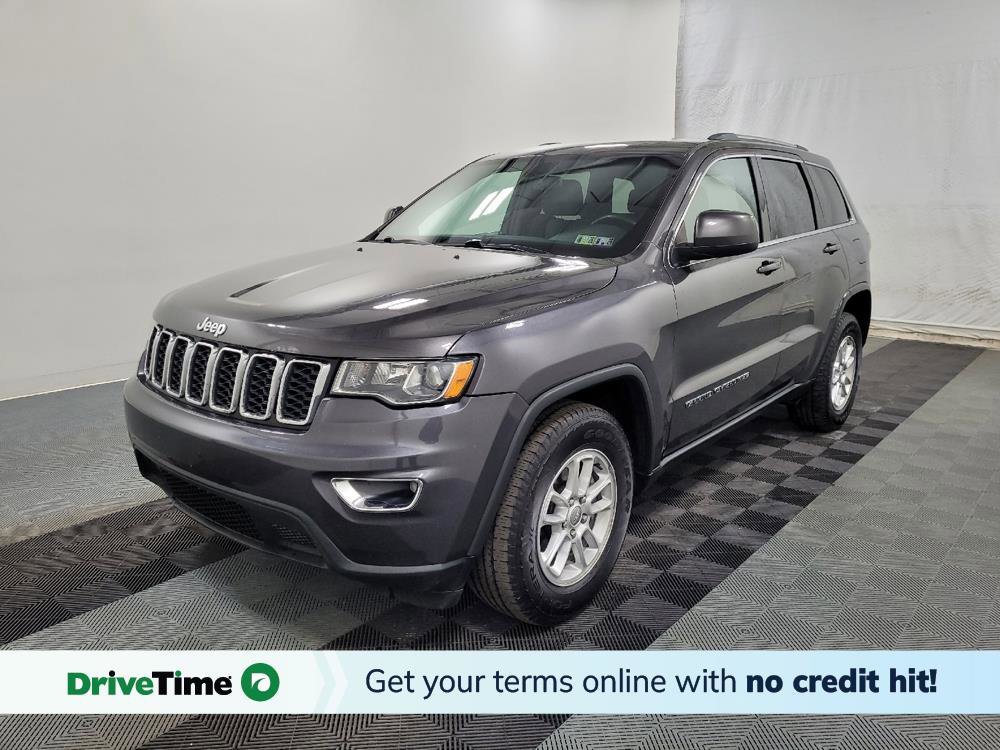 Used 2019 Jeep Grand Cherokee Laredo image 1