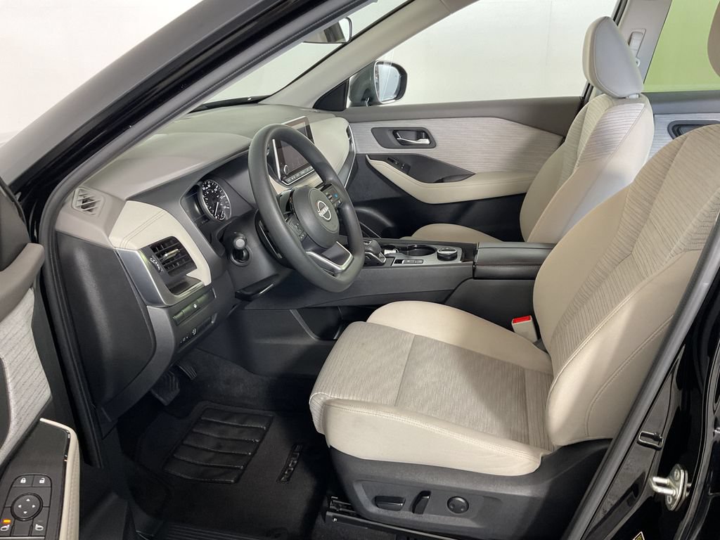 Used 2023 Nissan Rogue SV AWD/4WD image 17
