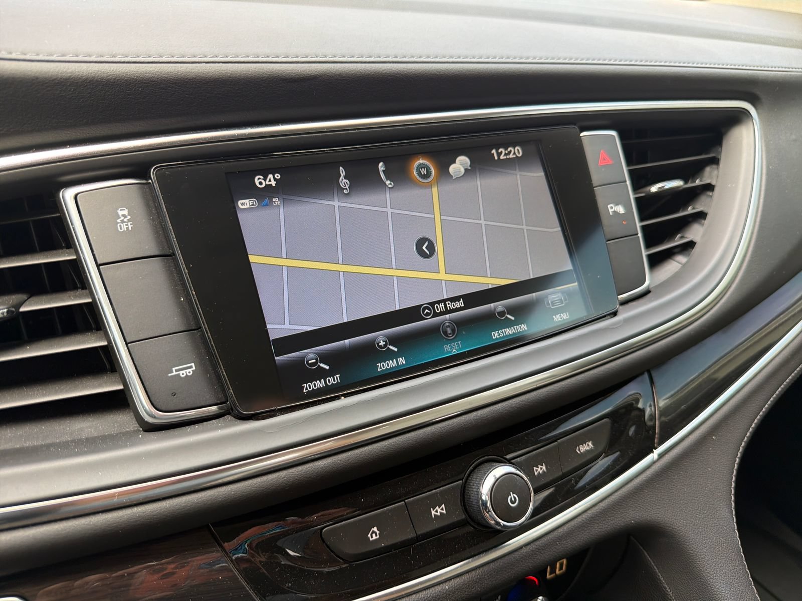 Used 2018 Buick Enclave Essence w/ Trailering Package FWD image 22