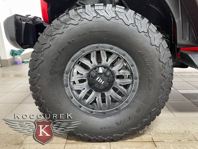 Used 2020 Jeep Wrangler Unlimited Sahara w/ Uconnect 4C Nav & Sound Group image 7