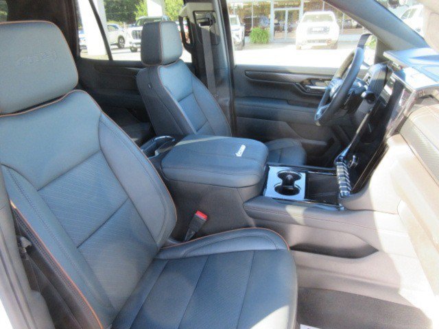 New 2027 GMC Yukon AT4 w/ Technology Package AWD/4WD image 13