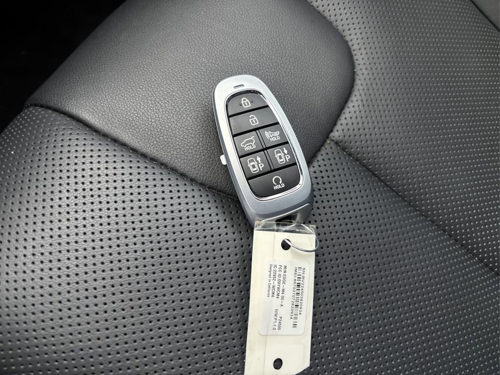 Certified 2023 Hyundai Santa Fe Limited image 41