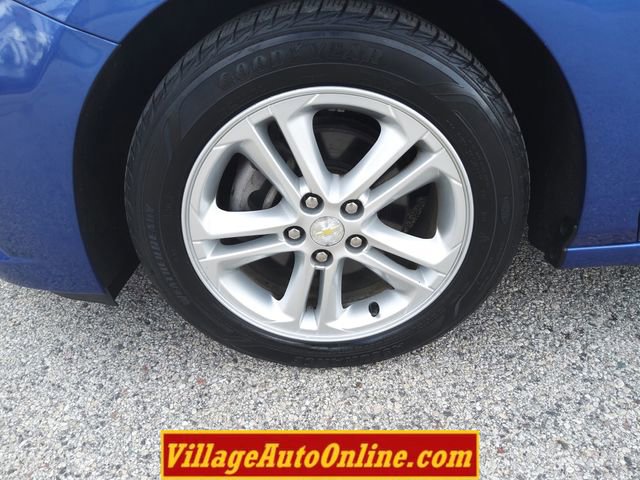 Used 2018 Chevrolet Cruze LT w/ Convenience Package image 8