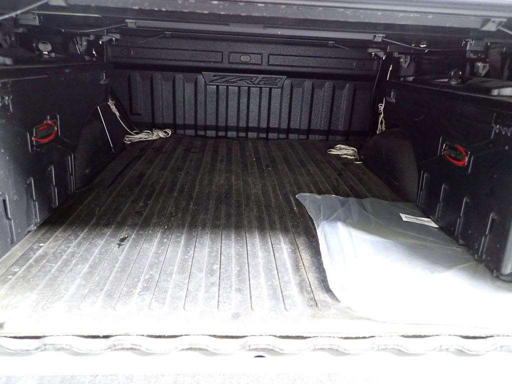 Used 2019 Chevrolet Colorado ZR2 w/ LPO, Premium Interior Package image 15