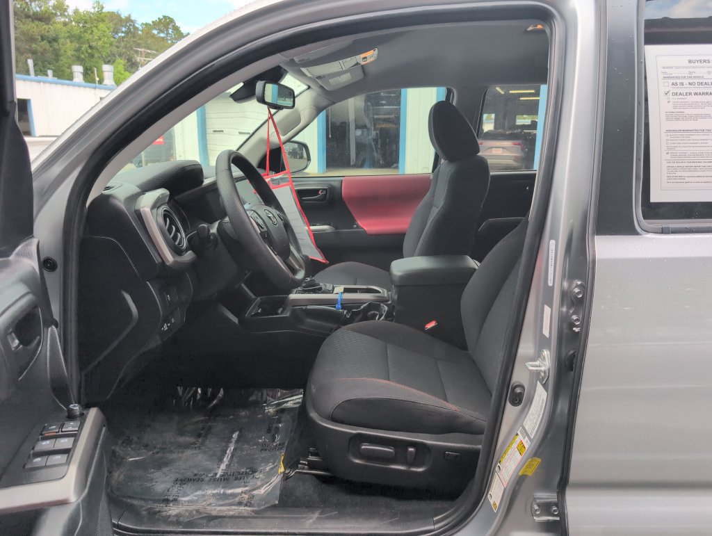 Used 2023 Toyota Tacoma SR5 w/ Technology Package AWD/4WD image 10