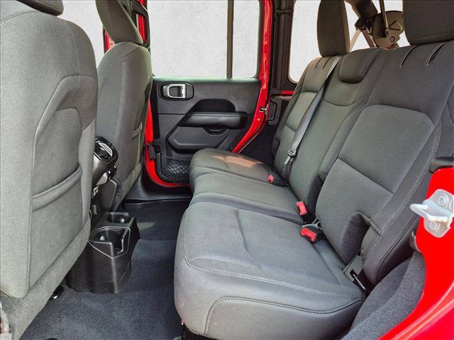 Used 2019 Jeep Wrangler Unlimited Sahara AWD/4WD image 18