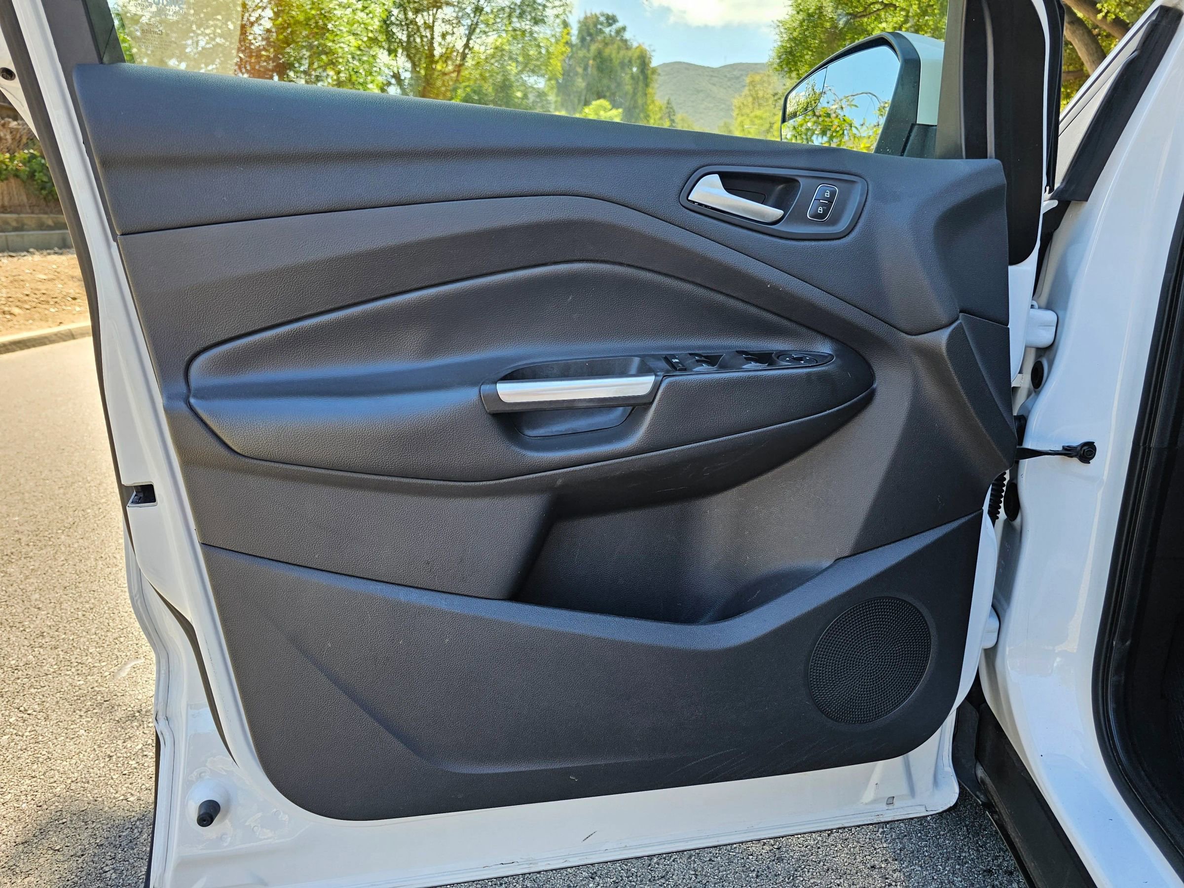 Used 2018 Ford Escape SE w/ SE Sync 3 Package image 18