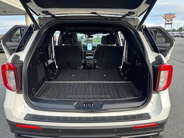 Used 2021 Ford Explorer ST w/ ST Street Pack image 18