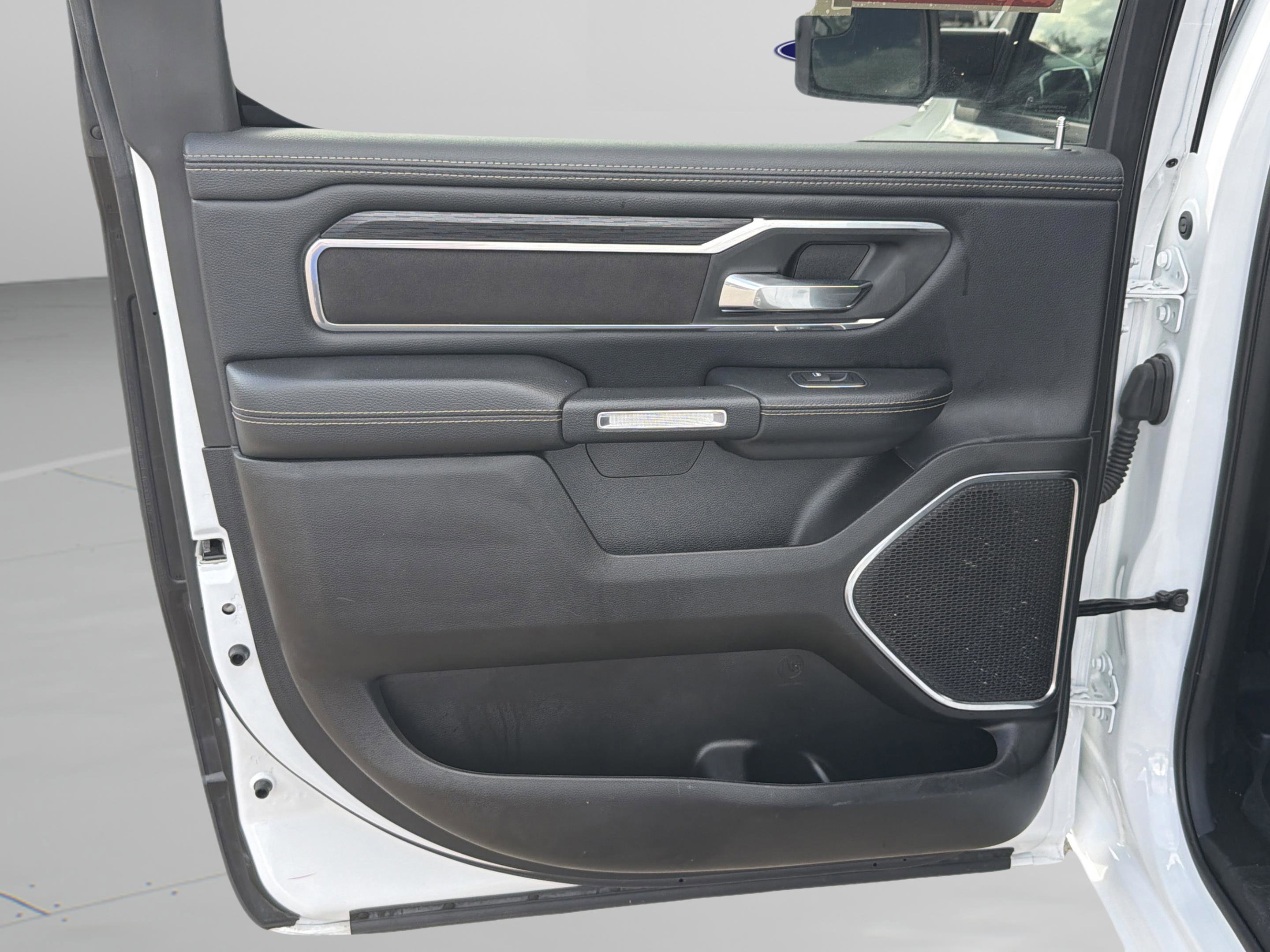 Used 2024 RAM 1500 Laramie image 36