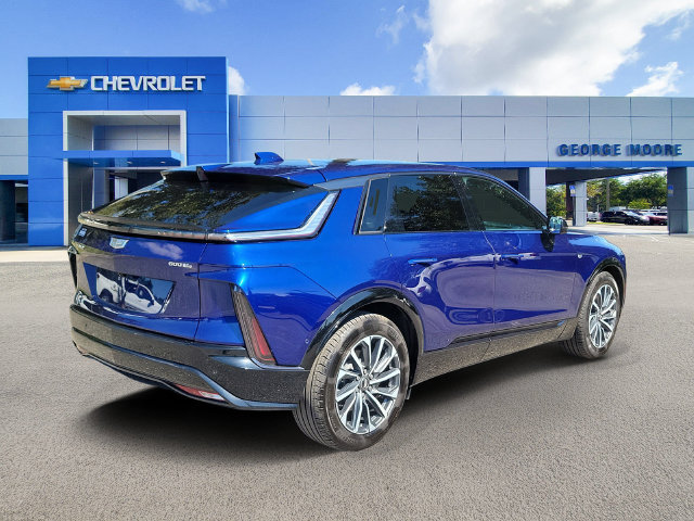 Certified 2024 Cadillac Lyriq Sport AWD/4WD image 4