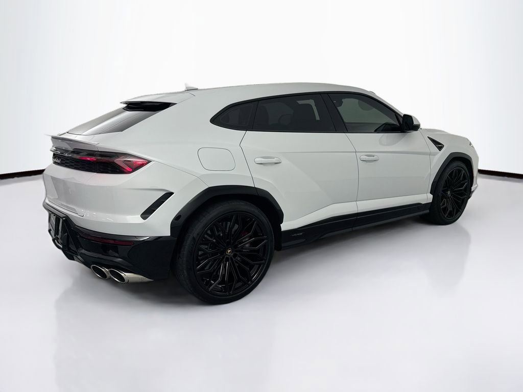 Used 2025 Lamborghini Urus SE image 5