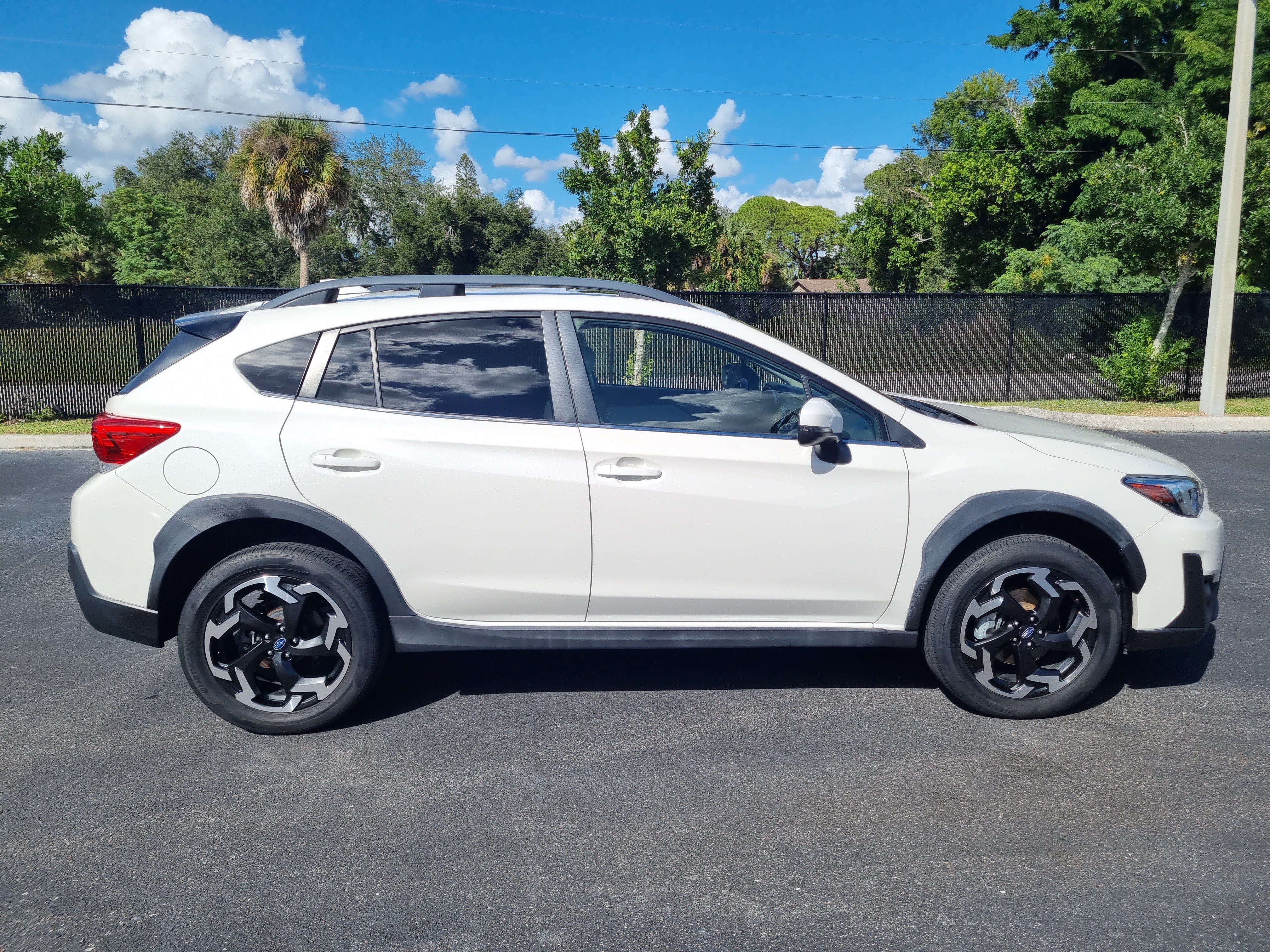 Certified 2021 Subaru Crosstrek 2.5i Limited w/ Moonroof Package 2 AWD/4WD image 7