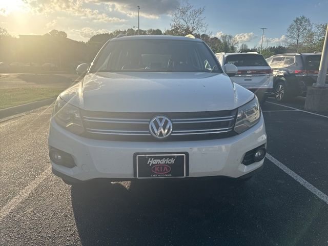 Used 2016 Volkswagen Tiguan SE image 3