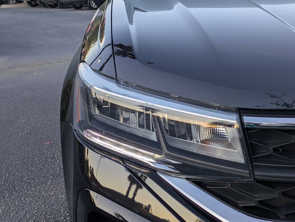 Used 2022 Volkswagen Taos SE image 10