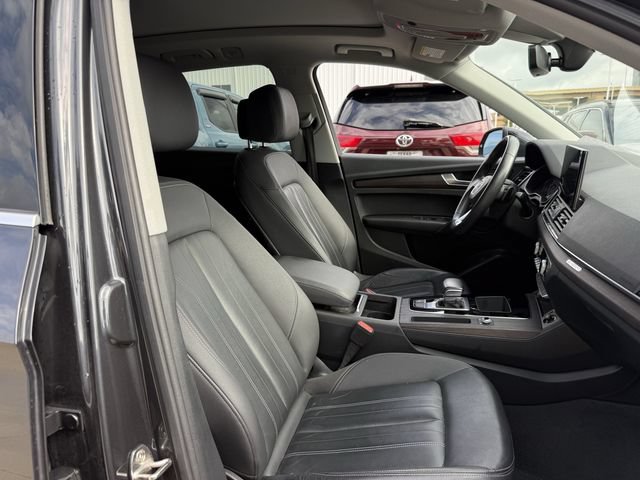 Used 2021 Audi Q5 2.0T Premium w/ Convenience Package AWD/4WD image 28