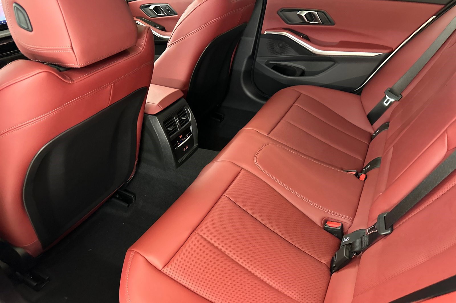 New 2026 BMW 330i xDrive Sedan w/ M Sport Package image 13