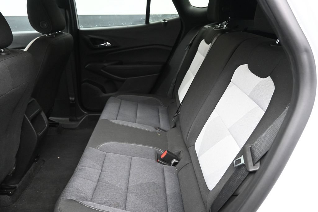 Used 2024 Chevrolet Trax RS FWD image 16