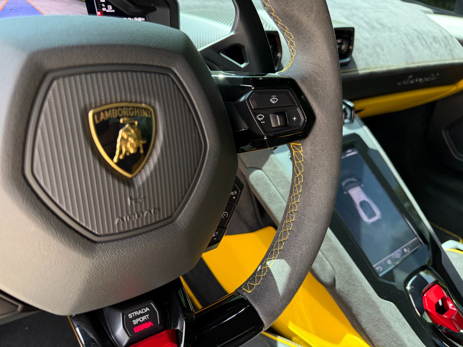Used 2024 Lamborghini Huracan Tecnica RWD image 14