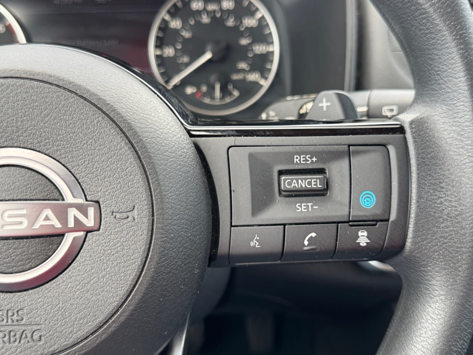 Used 2023 Nissan Rogue SV FWD image 23