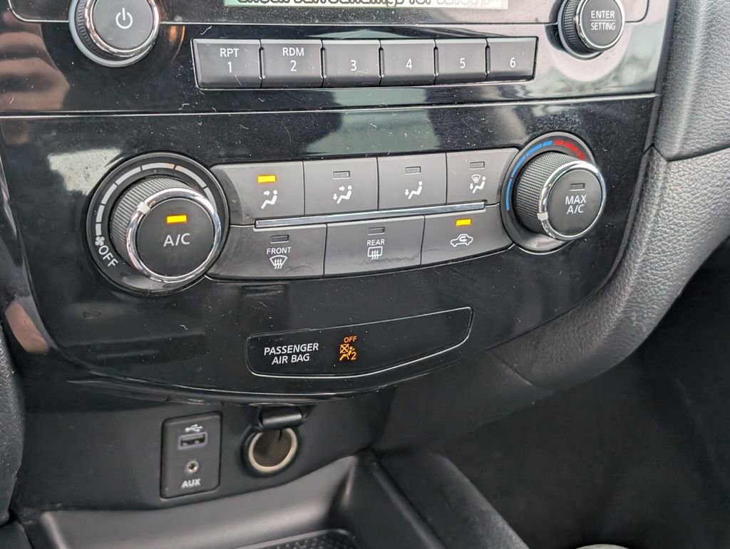 Used 2017 Nissan Rogue S image 21