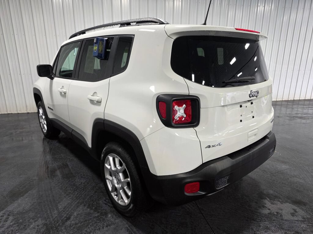 Used 2022 Jeep Renegade Latitude w/ Convenience Group AWD/4WD image 3