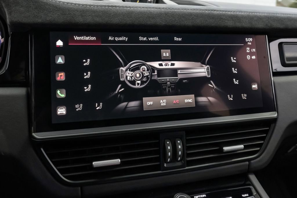 Used 2023 Porsche Cayenne Turbo GT image 31