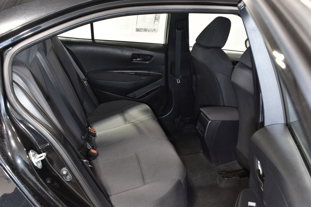 Used 2022 Toyota Corolla LE image 29