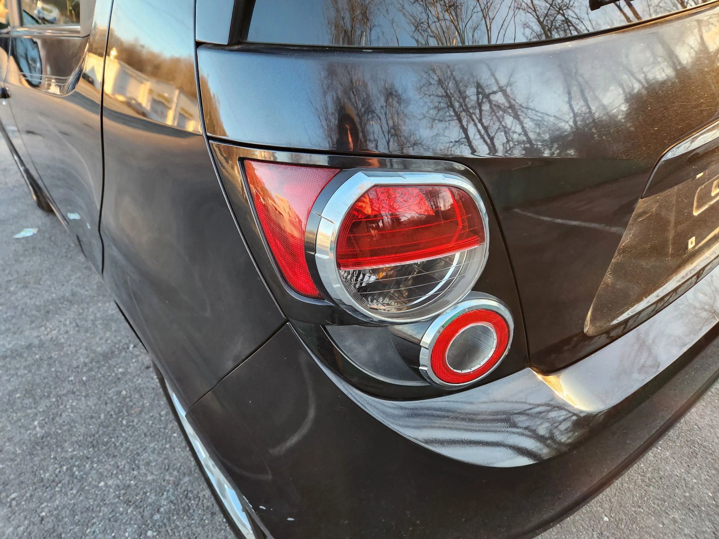 Used 2014 Chevrolet Sonic LT image 11