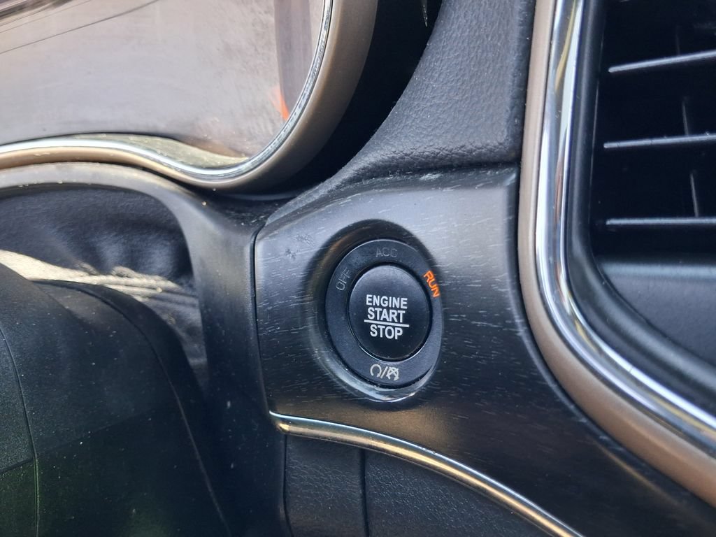 Certified 2017 Jeep Grand Cherokee Limited AWD/4WD image 26